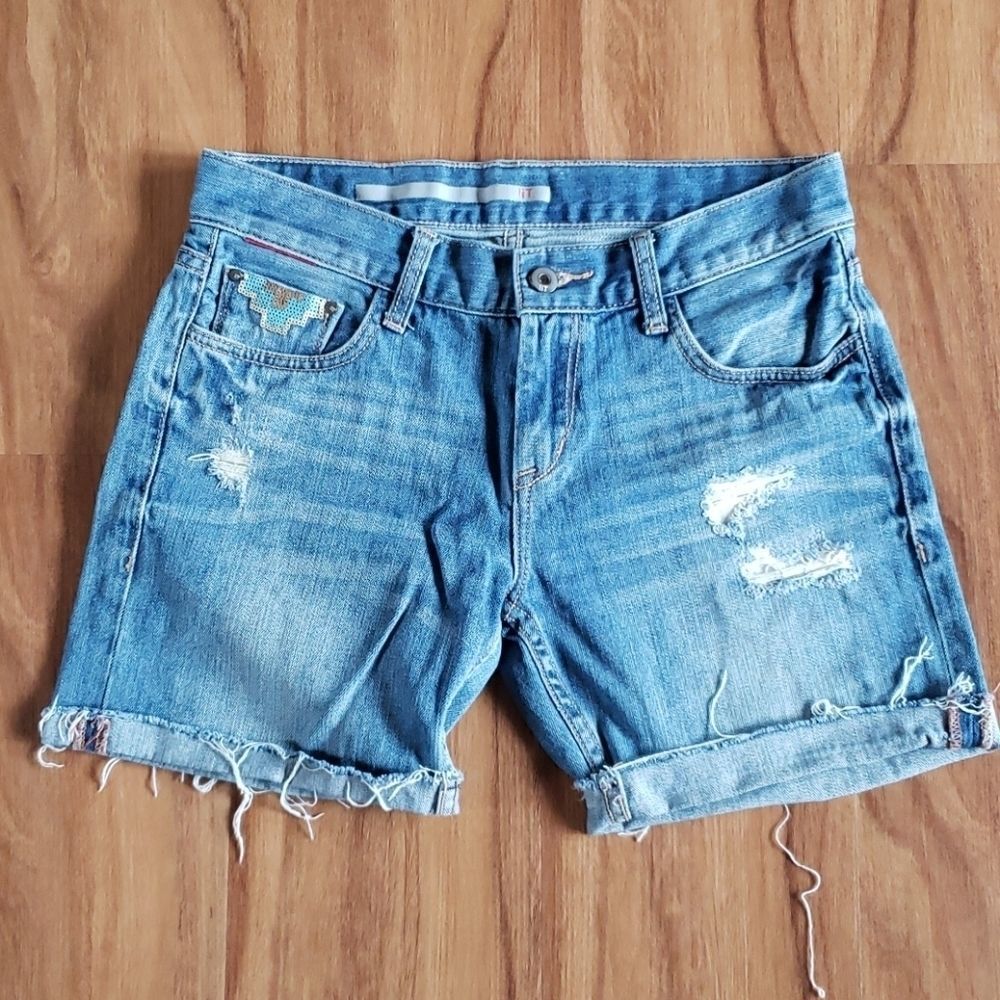 !it jeans 90s Vintage Blue Denim Jean Shorts with Embroidered Pocket Accents - Picture 2 of 5